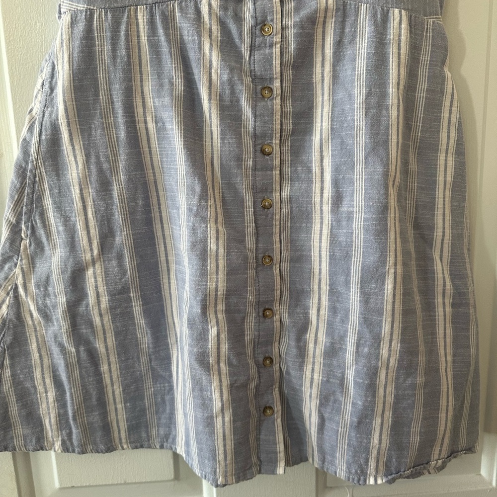 Abercrombie & Fitch 100% cotton Blue Stripe Button Down Mini Dress. Size medium. - Picture 8 of 16